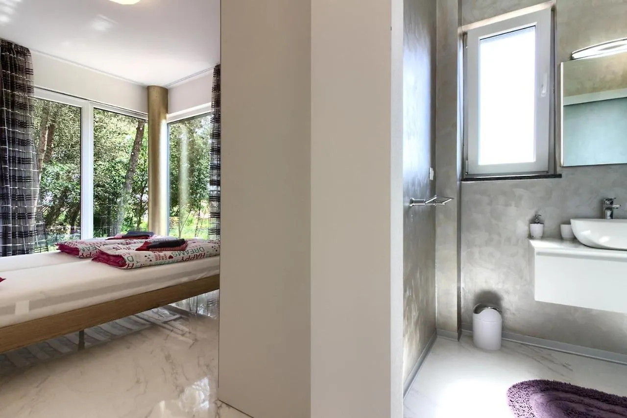 Amazing Villa Sandra With Pool Near The Beach, Extra Pool Heating Available - Wiibuk Medulin