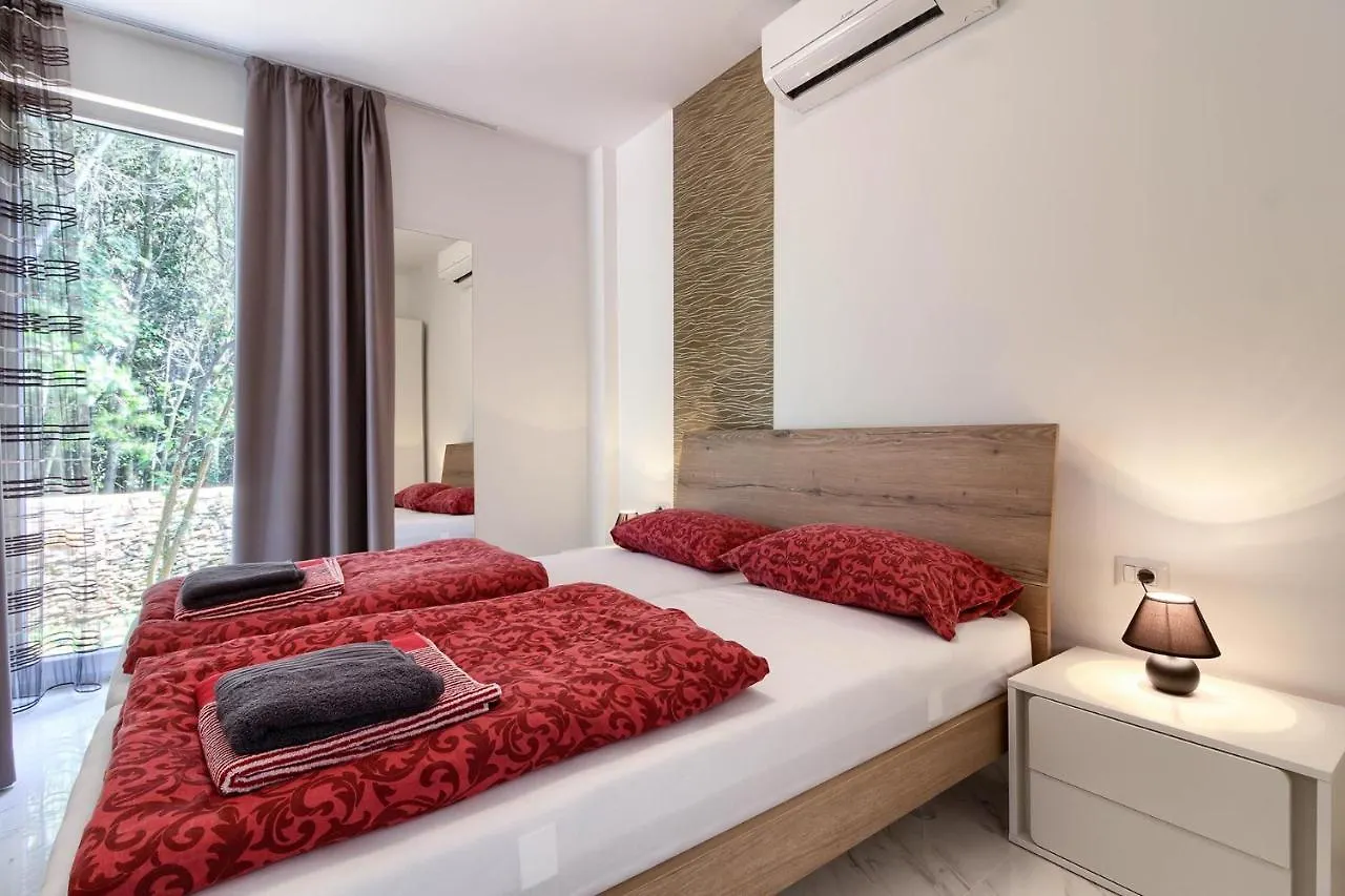 Amazing Villa Sandra With Pool Near The Beach, Extra Pool Heating Available - Wiibuk Medulin