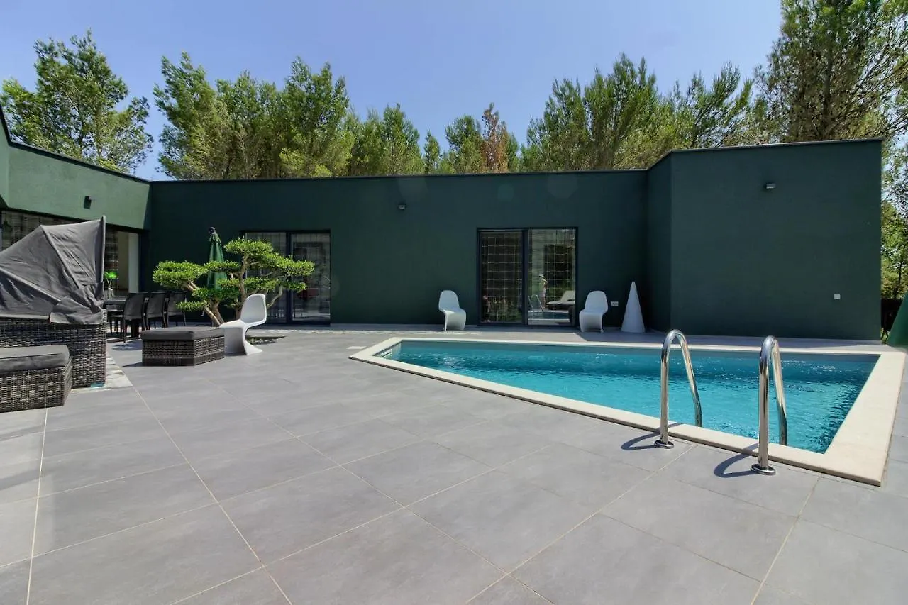 Amazing Villa Sandra With Pool Near The Beach, Extra Pool Heating Available - Wiibuk Medulin