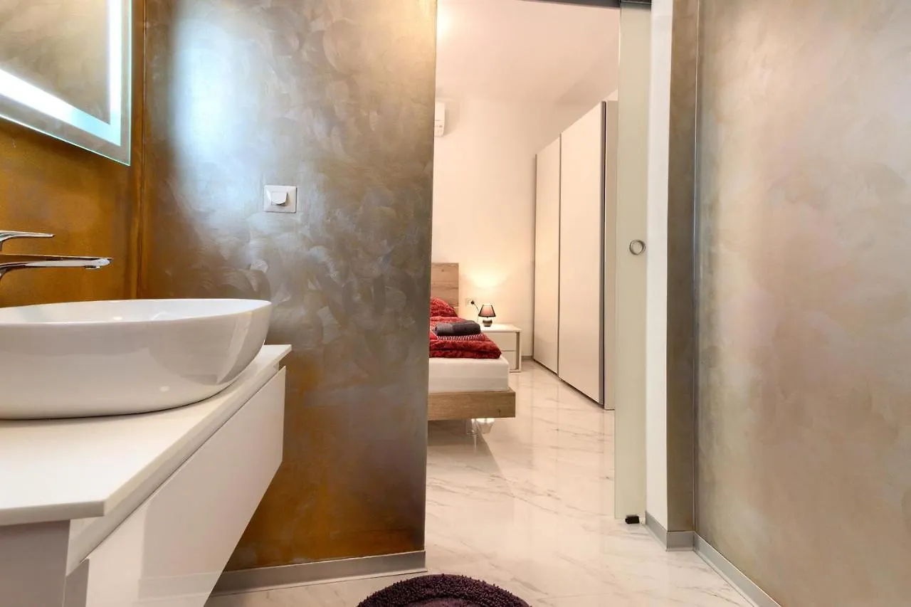 Amazing Villa Sandra With Pool Near The Beach, Extra Pool Heating Available - Wiibuk Medulin