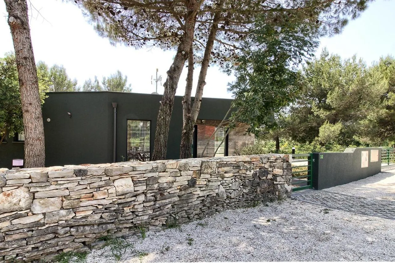 Amazing Villa Sandra With Pool Near The Beach, Extra Pool Heating Available - Wiibuk Medulin