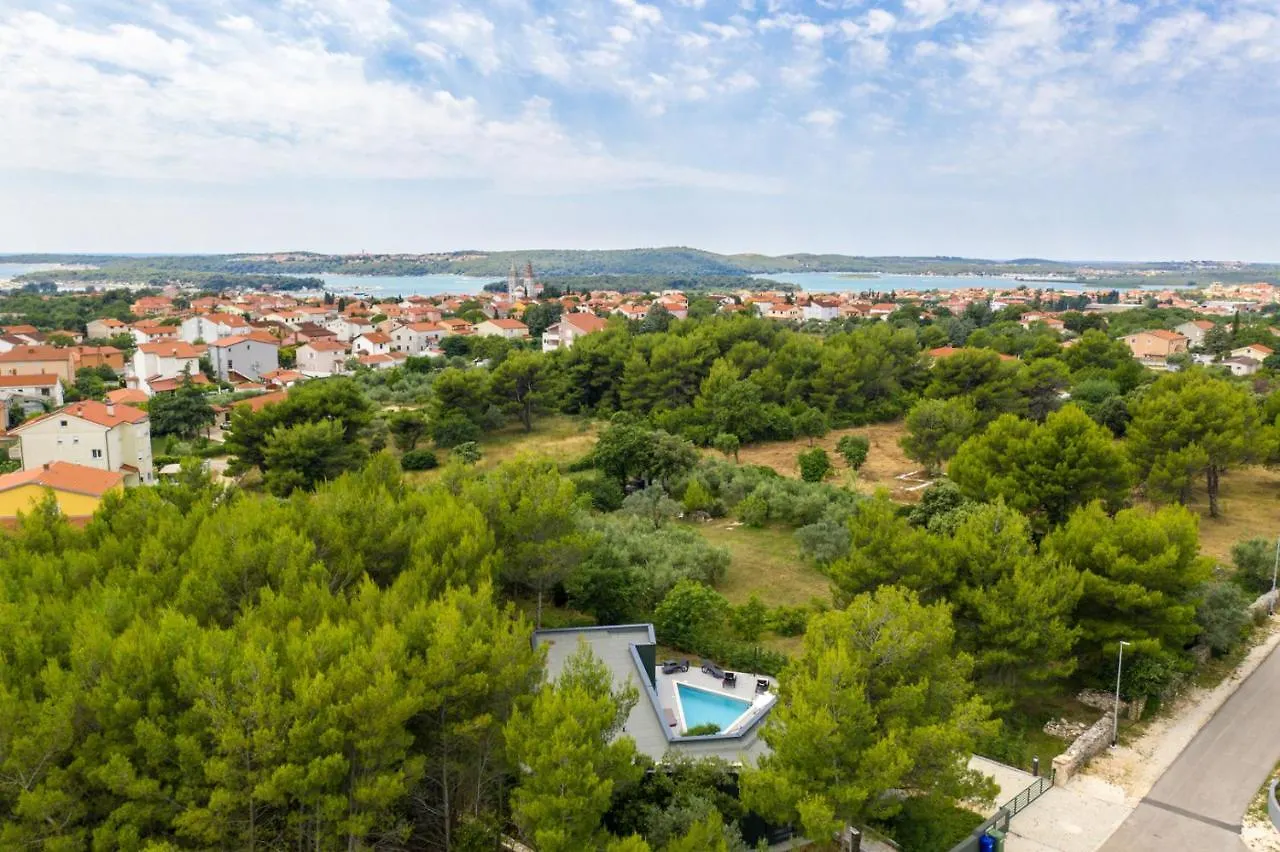 Amazing Villa Sandra With Pool Near The Beach, Extra Pool Heating Available - Wiibuk Medulin