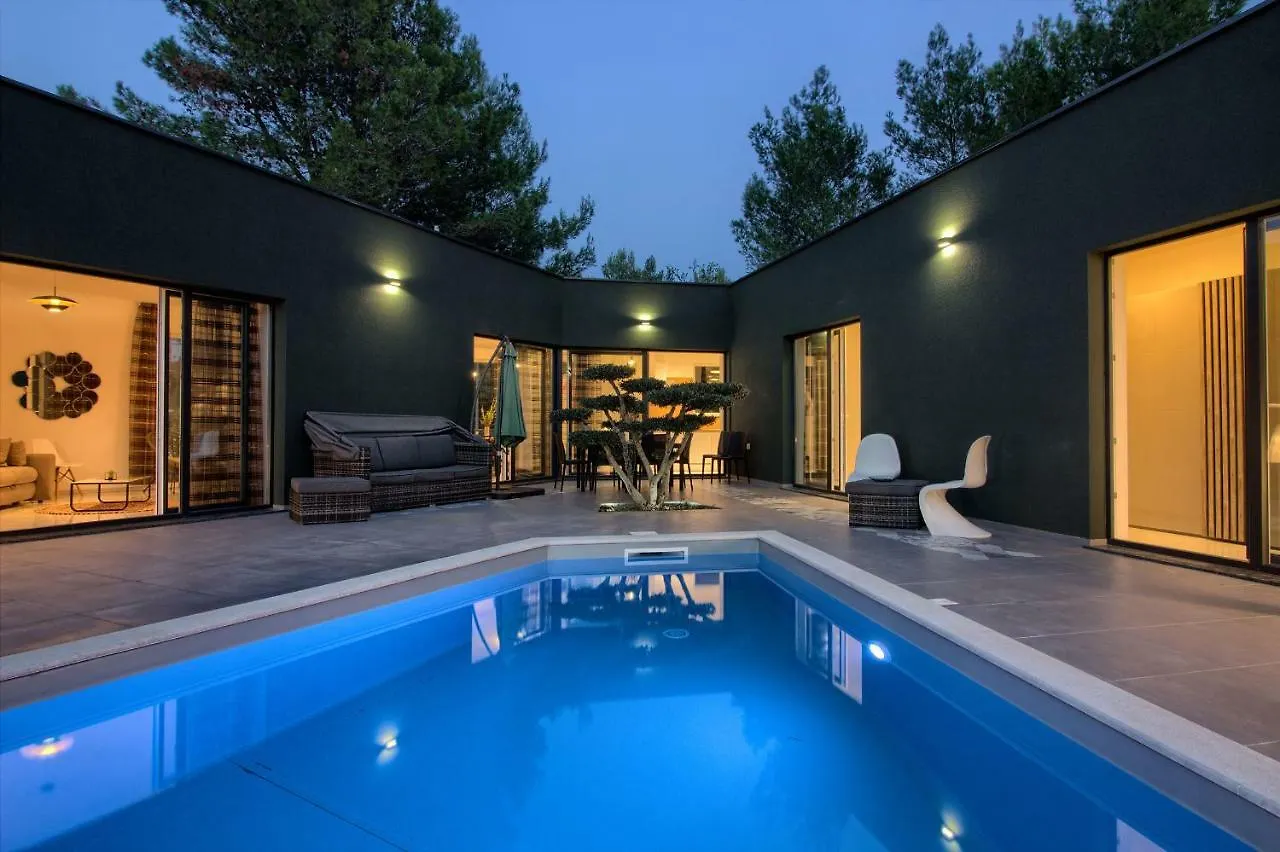 Amazing Villa Sandra With Pool Near The Beach, Extra Pool Heating Available - Wiibuk Medulin